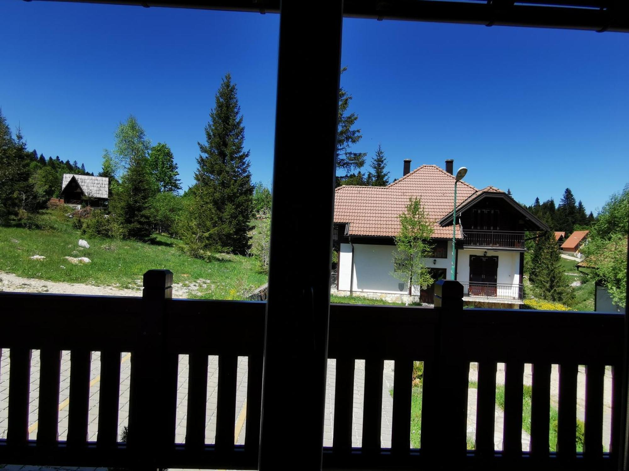 Apartmani Suncani Breg Tara Mitrovac Rom bilde